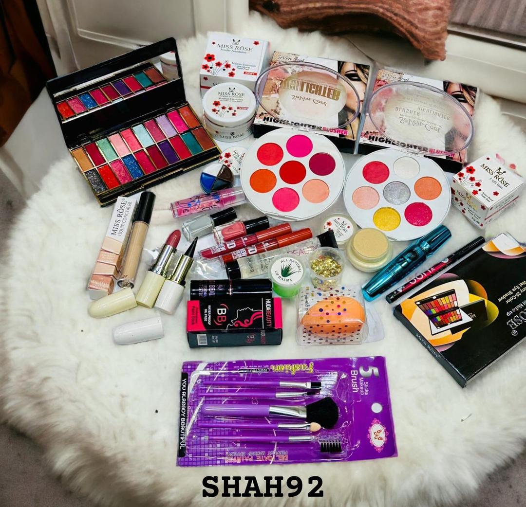 Ultimate 20 in 1 Makeup Deal -10 Pcs professional cosmetic kit